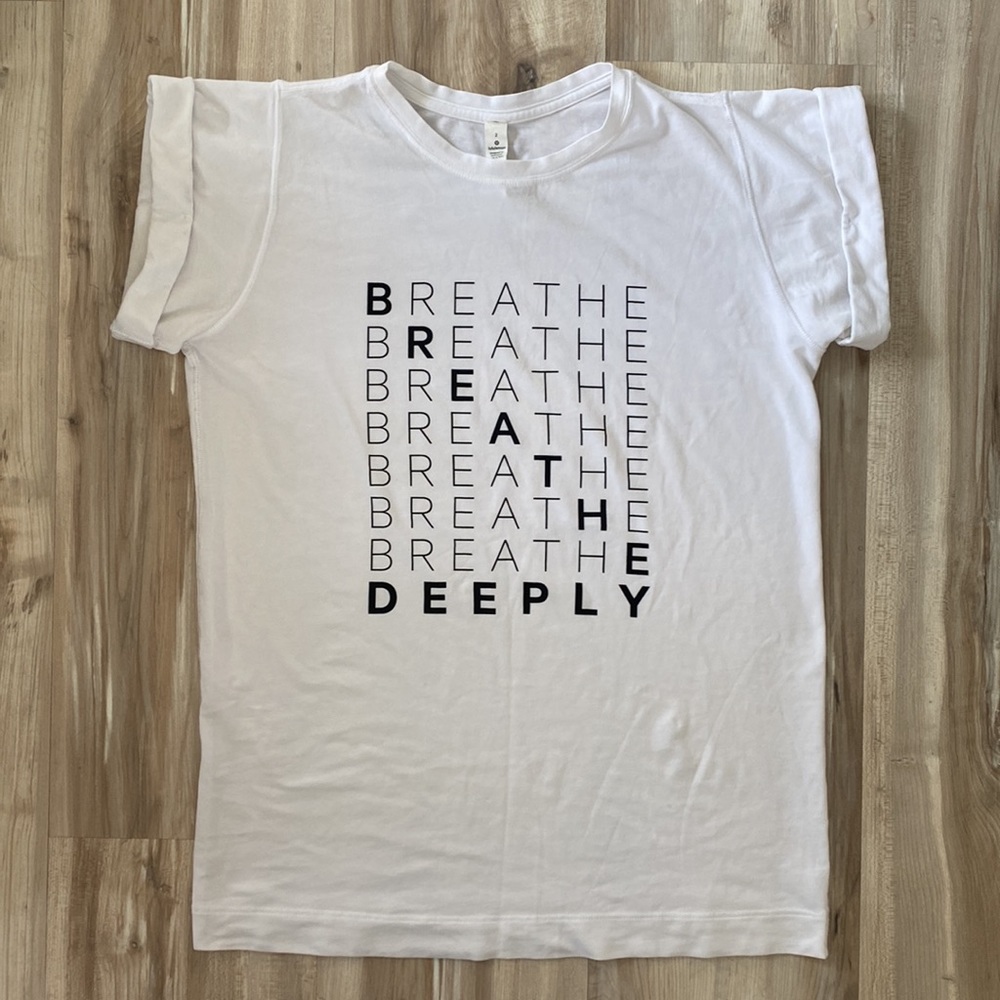 ❤️ Lululemon Roll Around Tee NWOT Size 2